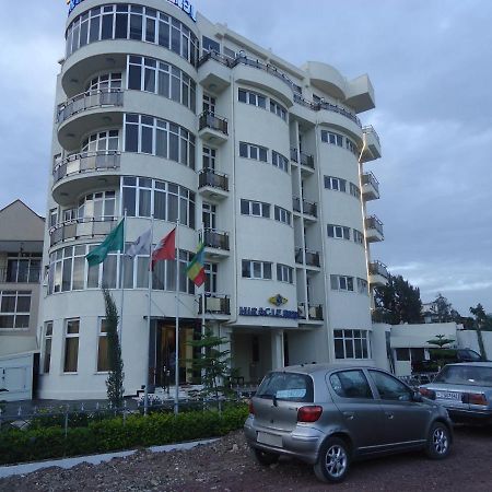Miracle Hotel Addis Abeba Buitenkant foto