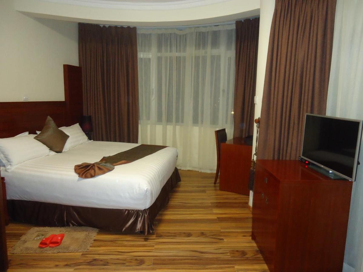 Miracle Hotel Addis Abeba Buitenkant foto