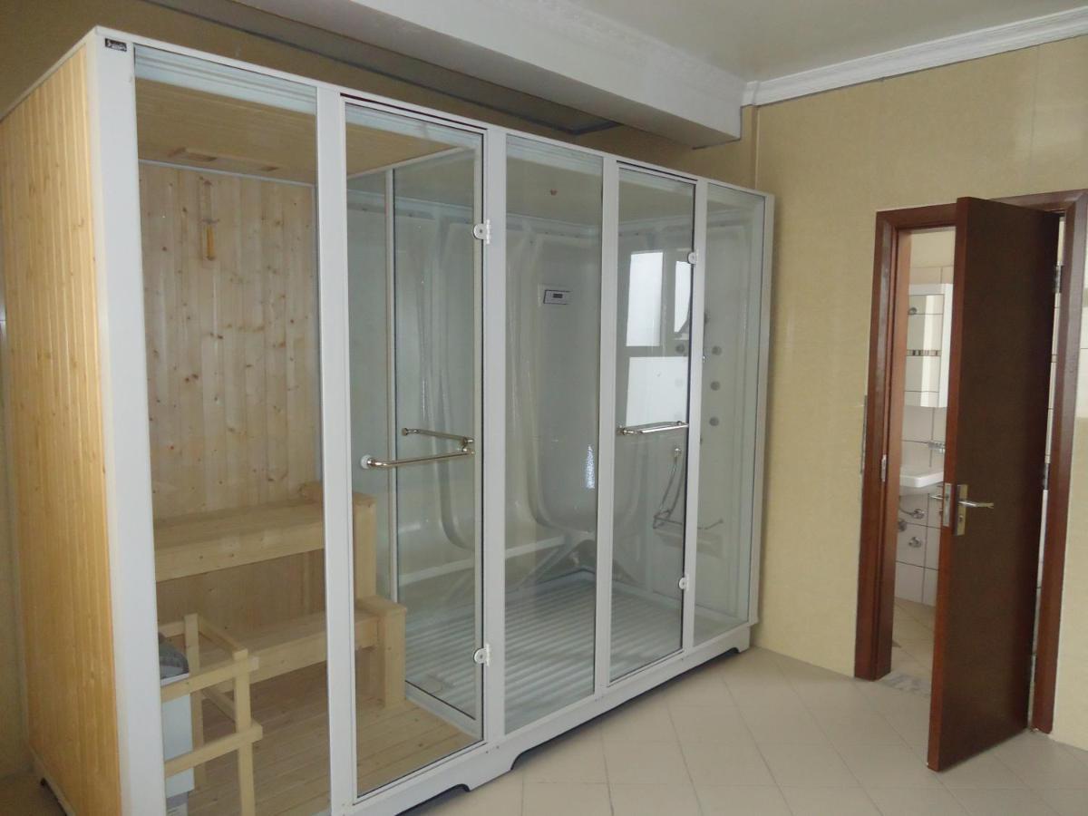 Miracle Hotel Addis Abeba Buitenkant foto