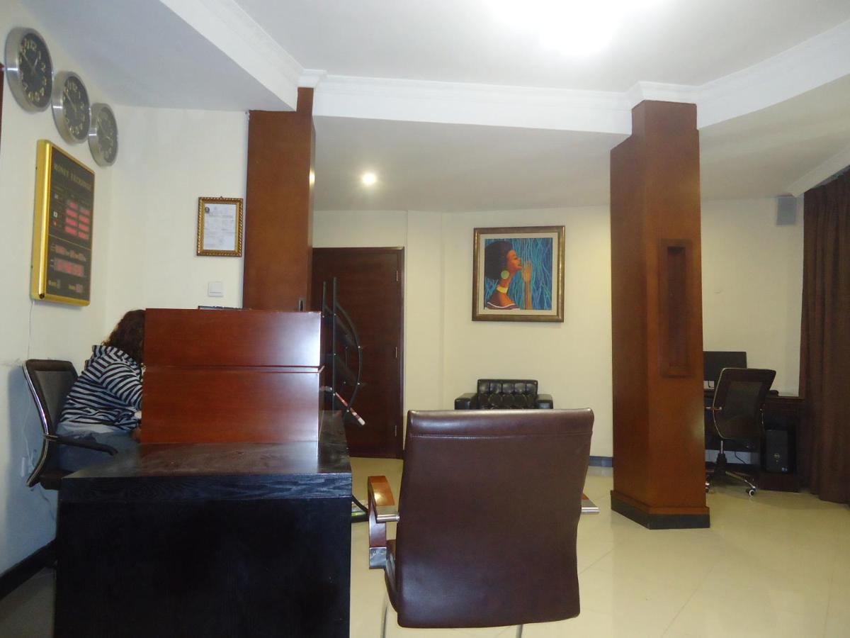 Miracle Hotel Addis Abeba Buitenkant foto