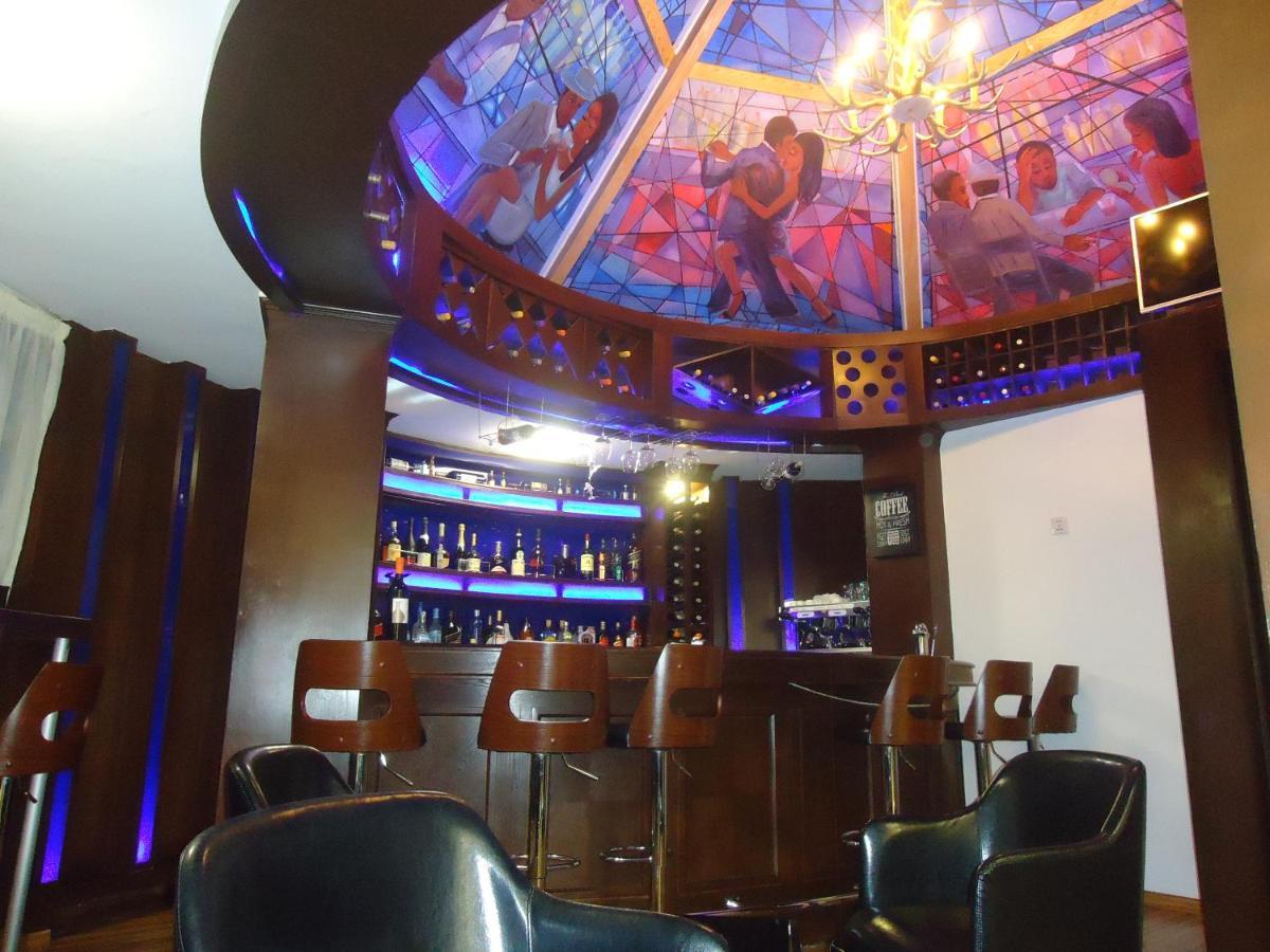 Miracle Hotel Addis Abeba Buitenkant foto