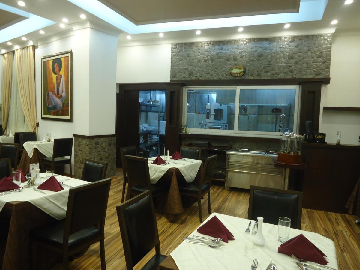 Miracle Hotel Addis Abeba Buitenkant foto